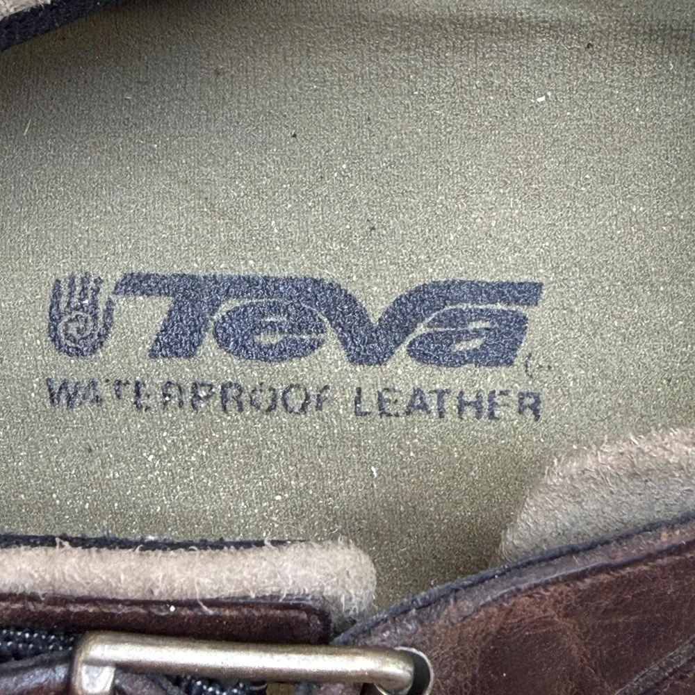 TEVA Fisherman Leather Sandal Mens 11 Brown Leather Minimalist Outdoor Walk 6593